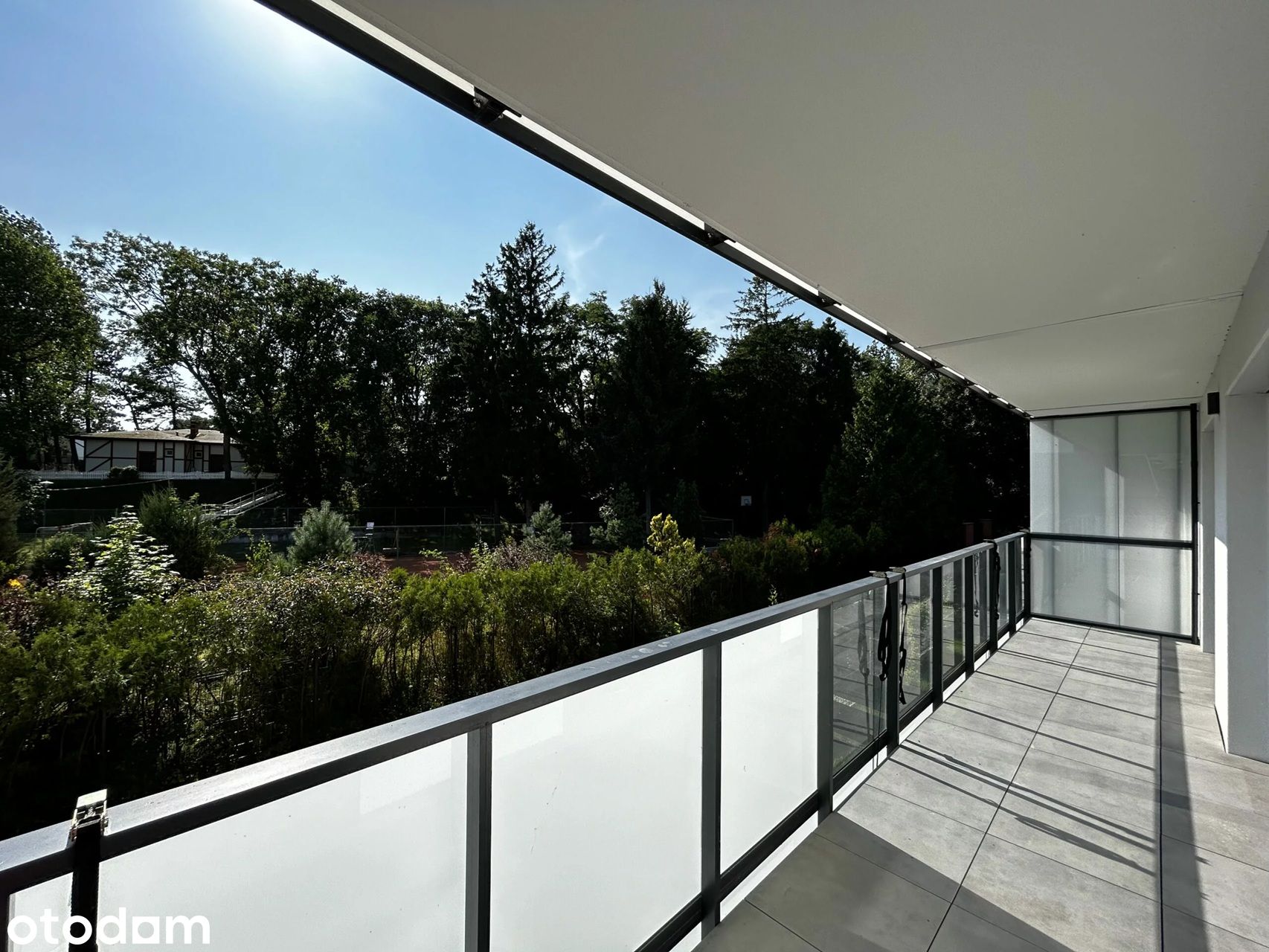 Apartament z narożnymi przeszkleniami i tarasem 22,55 m² — Mielno
