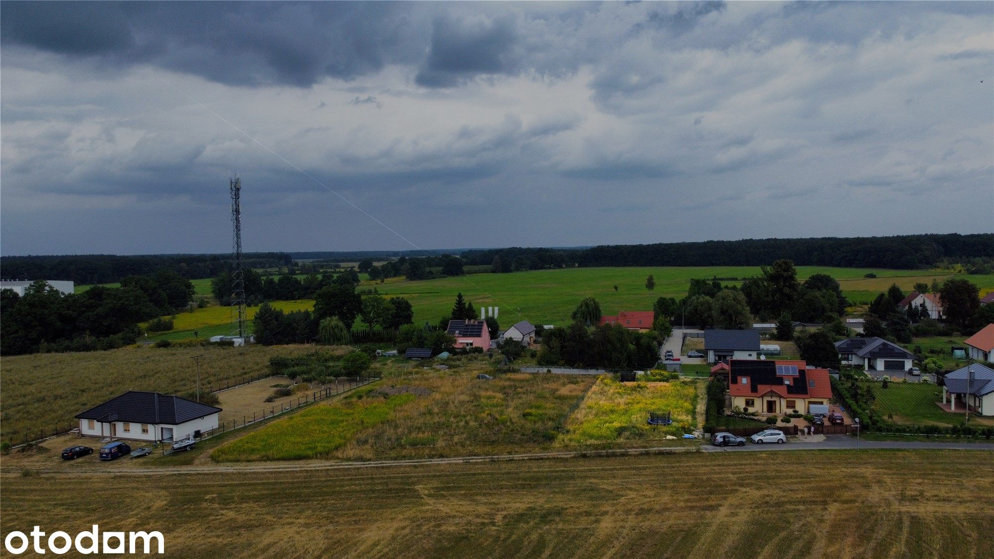 Działka z mediami blisko nowej zabudowy! — Bukowice